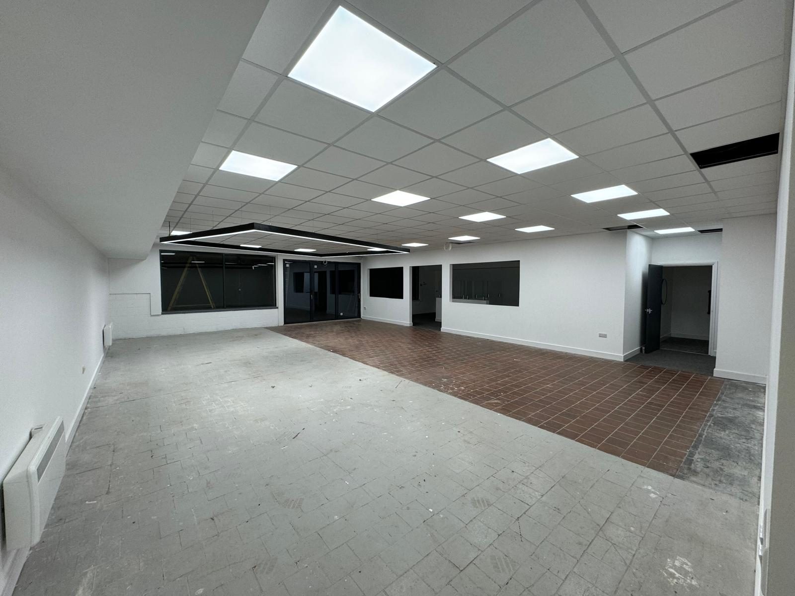 Finished open showroom floor, HM Car Sales, JLG Construction Services